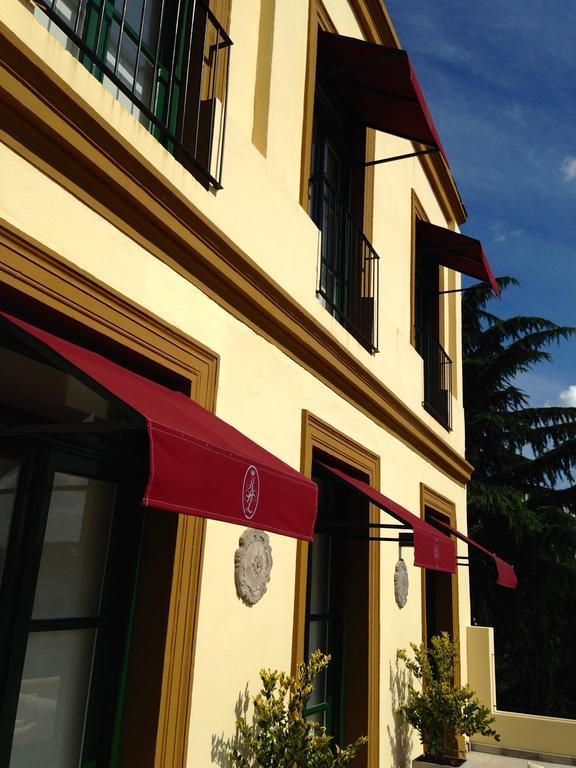 Real Hotel Lujan Exterior foto
