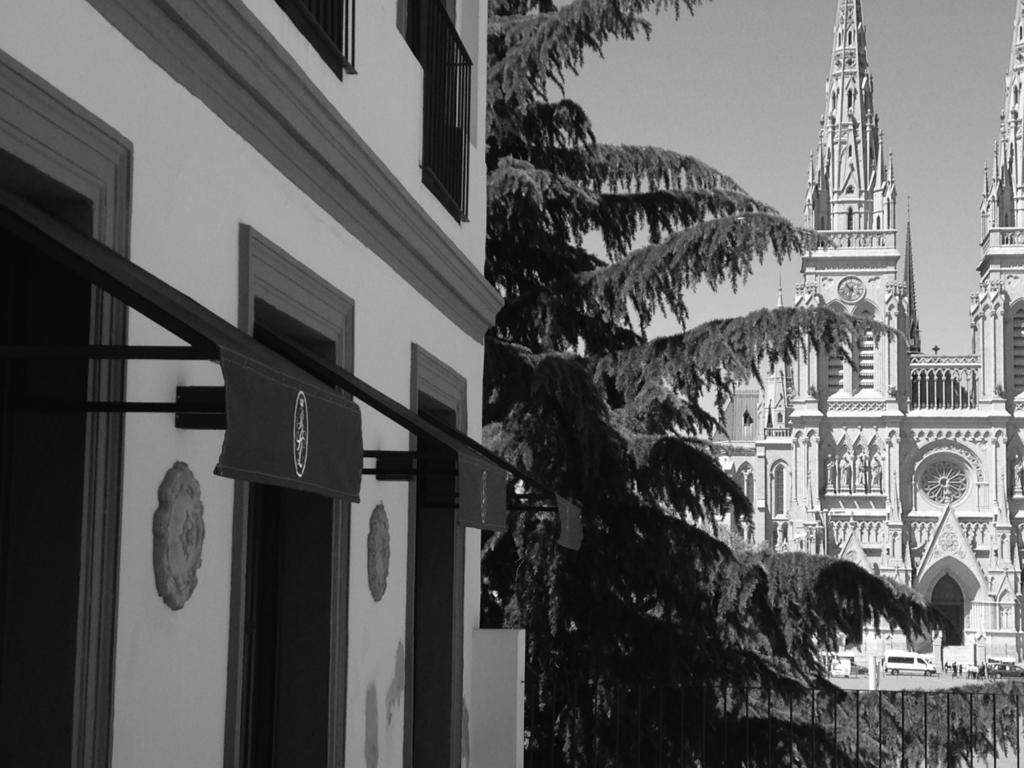 Real Hotel Lujan Exterior foto