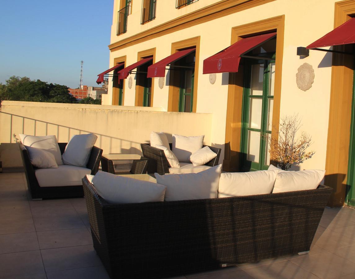 Real Hotel Lujan Exterior foto