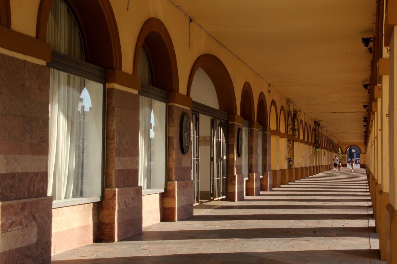 Real Hotel Lujan Exterior foto